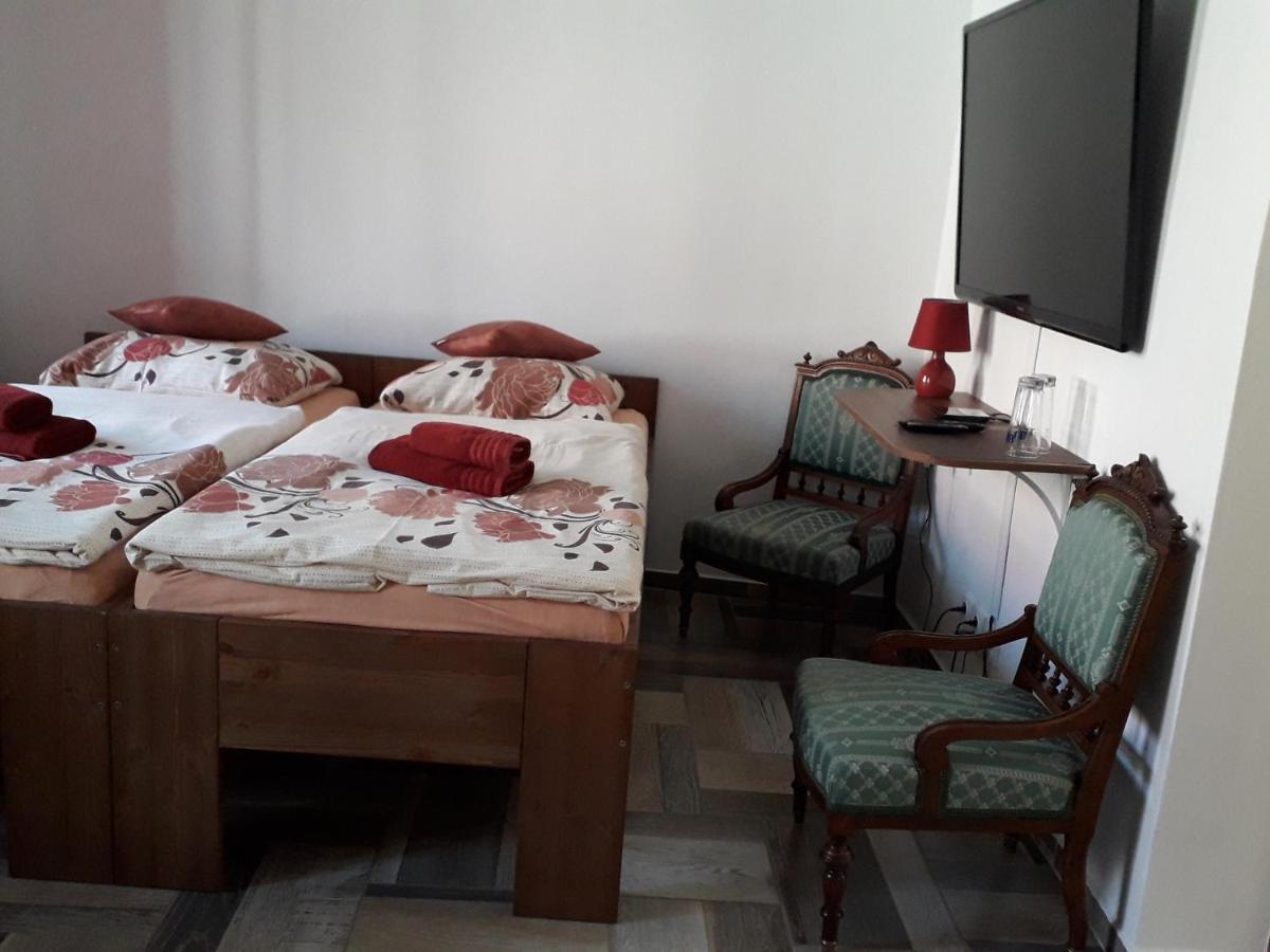 Senk U Kovarny Mariánské Lázně Екстериор снимка
