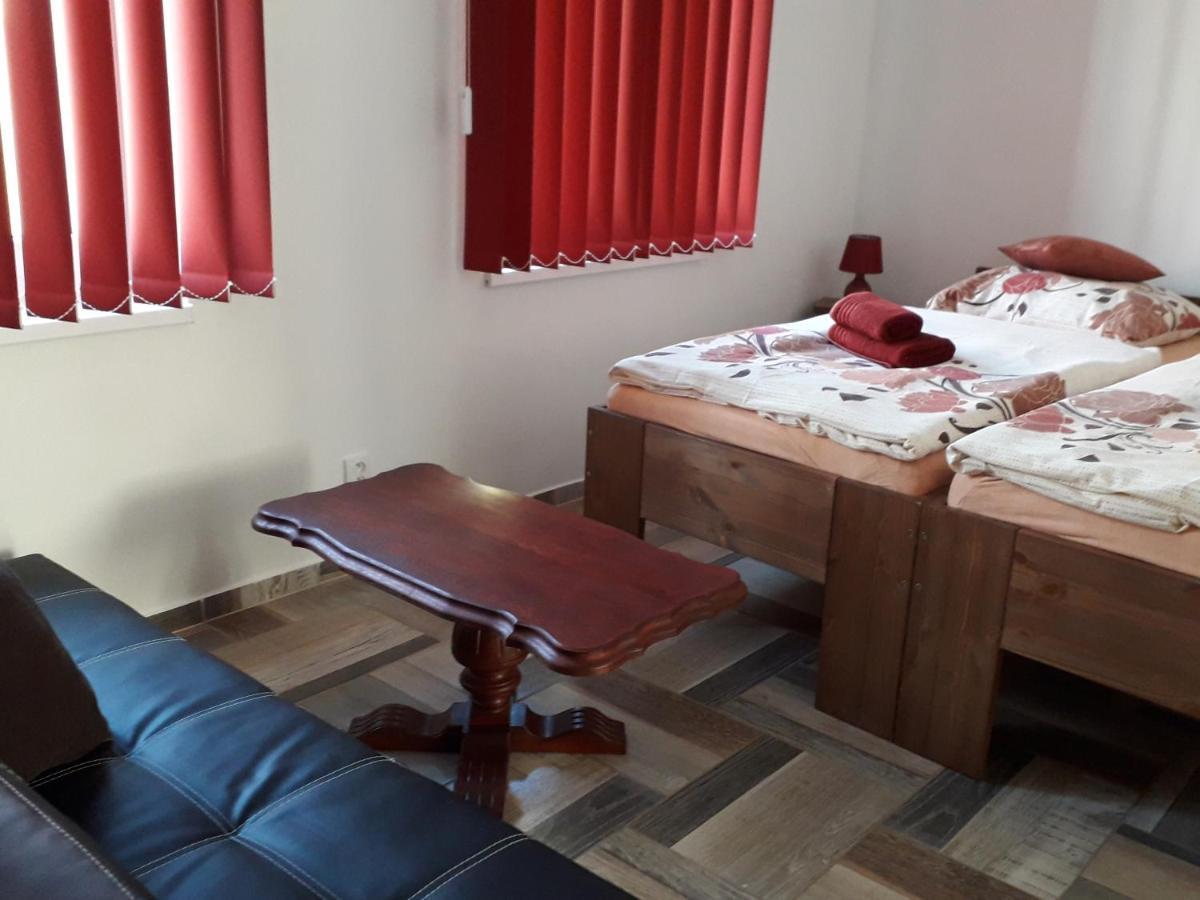 Senk U Kovarny Mariánské Lázně Екстериор снимка